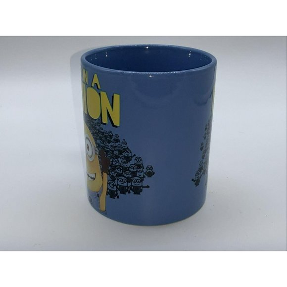 Despicable Me, Universal Studios Minion Mug - Picture 5 of 7